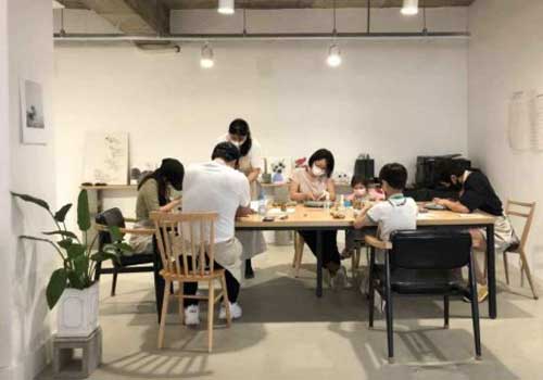 Pottery Class at the Craft Cooperative