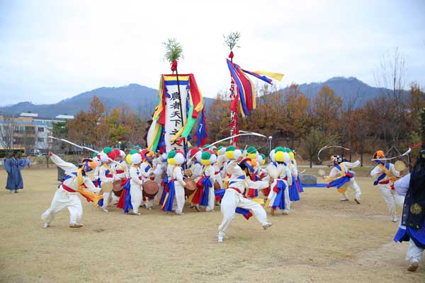 Nongak performance by members of the Gimhae Folk Arts Preservation Society