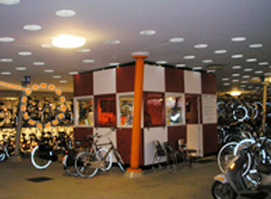 역광장 하부 : 자전거 관리소