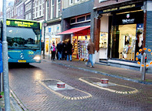 허가차량 접근시 볼라드 움직임