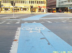 자전거 마크 표시된 전동차