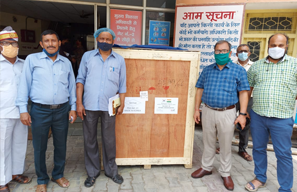 인도 아요디아시 산소발생기 도착