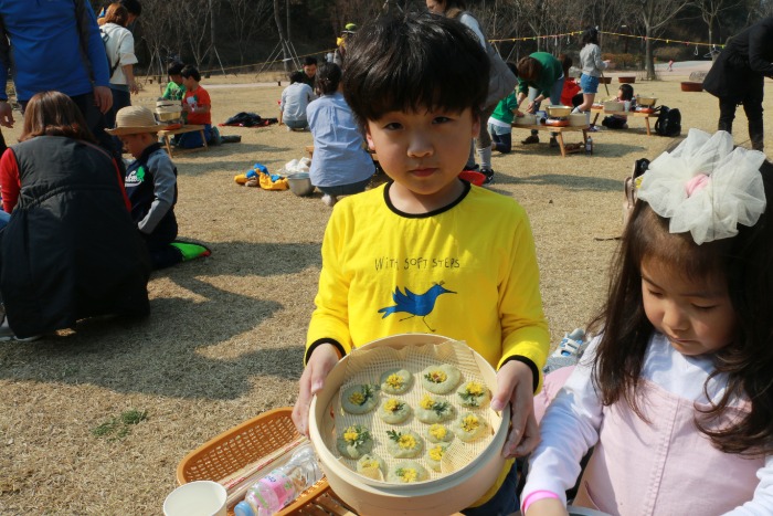쑥떡만들기 및 염색 체험