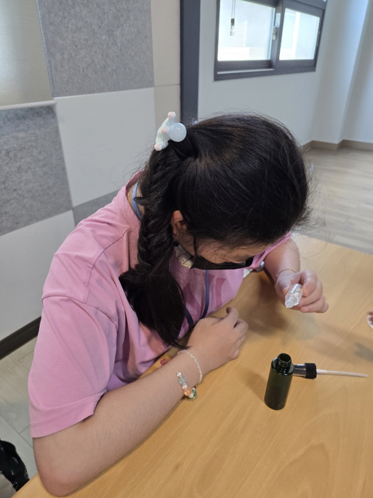 내가 좋아하는 오일을 넣어 힐링스프레이를 만들어요