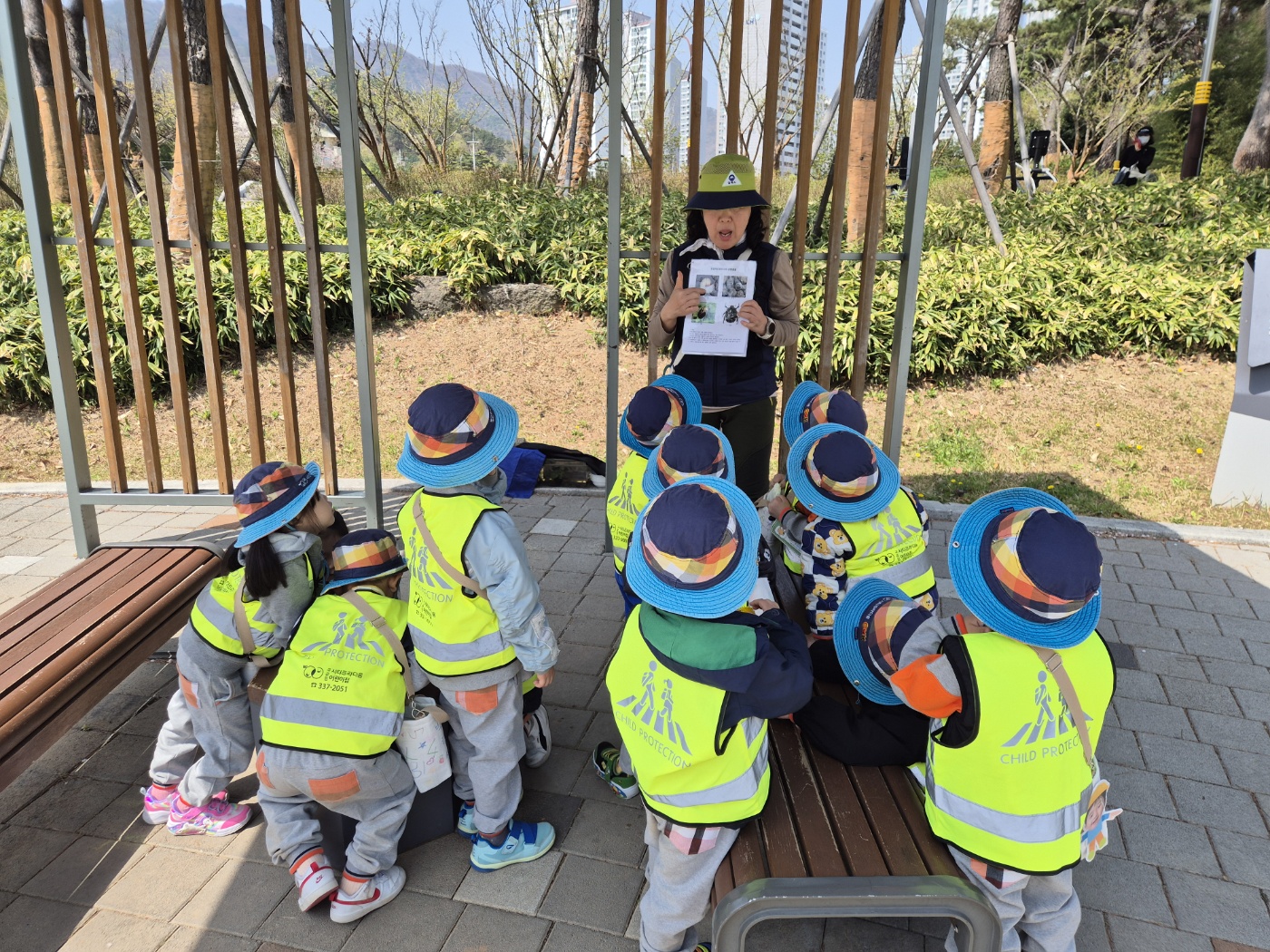 애벌레 알아보아요.