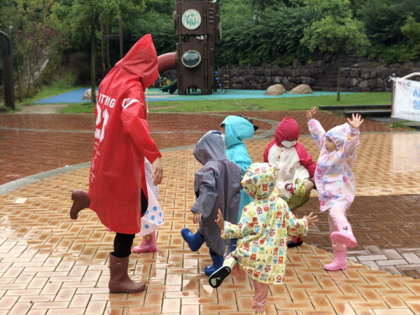 발레로 장화에 물을 빼보아요~