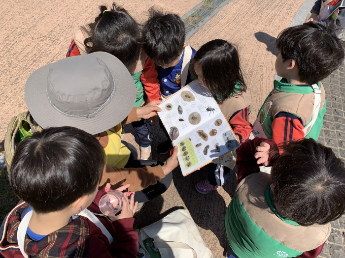 숲에서 만난 친구